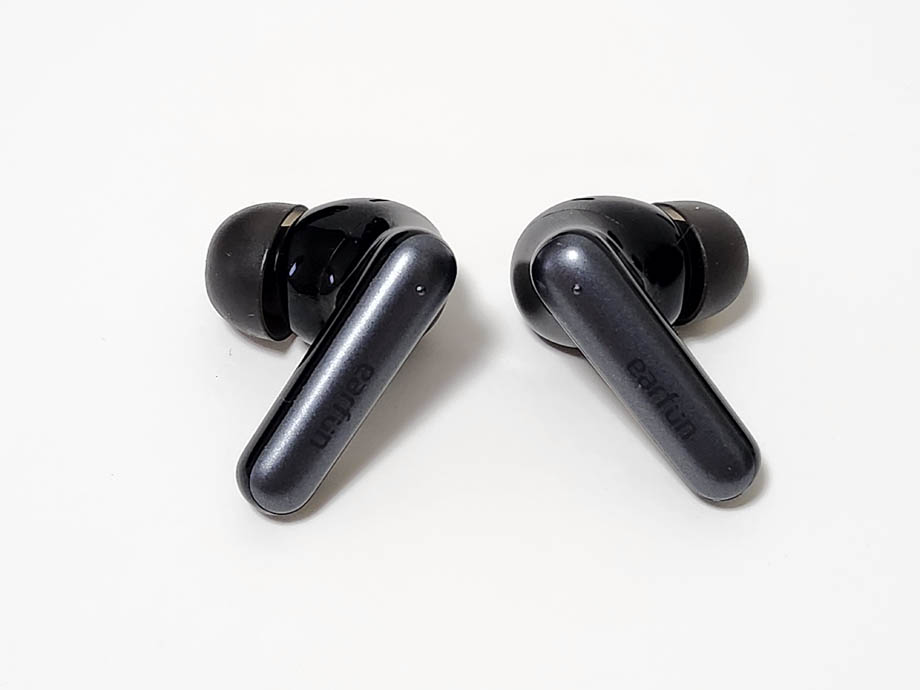 Earfun air pro 4iの本体