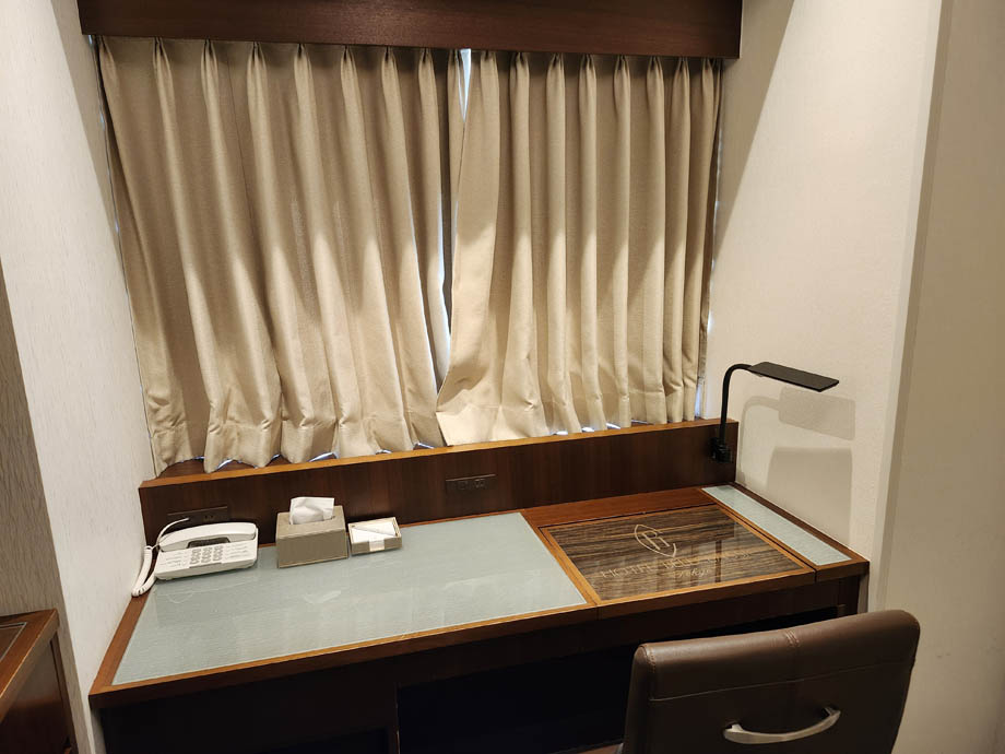 ホテルベルクラシック東京
デスクの上