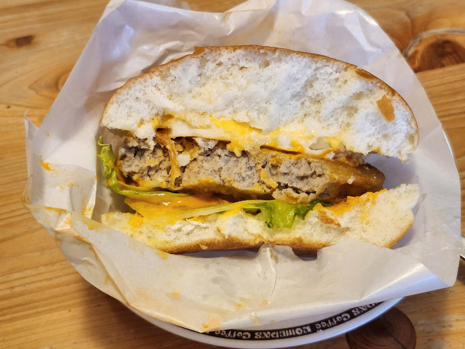 お月見フルムーンバーガーの断片と味の感想