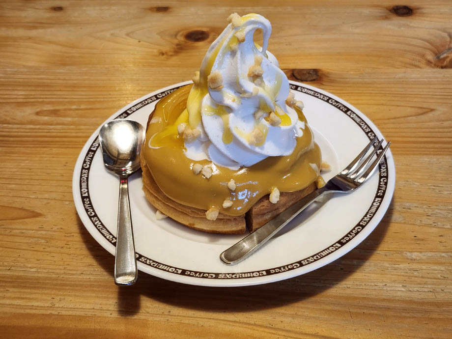 お月見シロノワールの全体